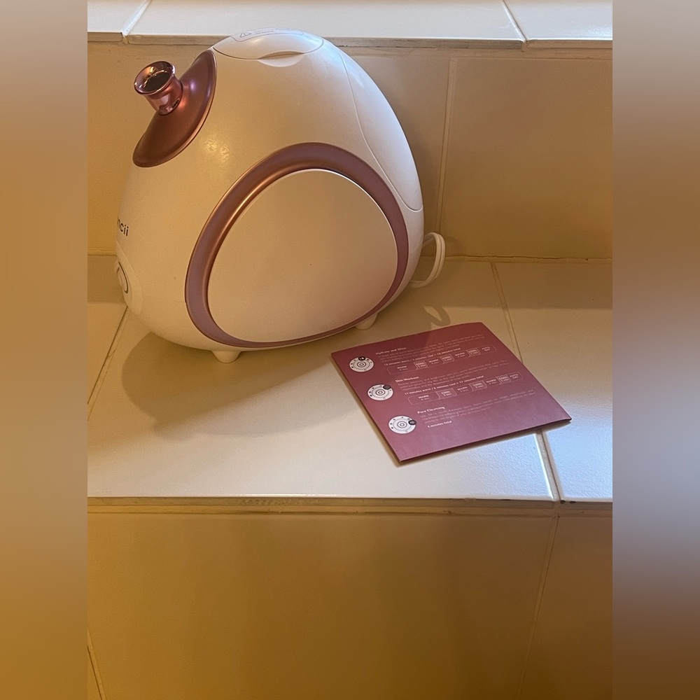 Facial Steamer by Fancii Called “RIVO”